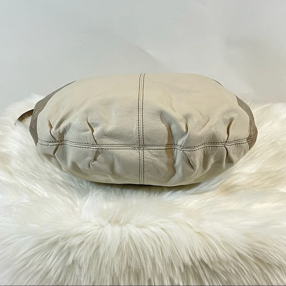 Leather Metallic Silver/Beige Hobo Shoulder Bag